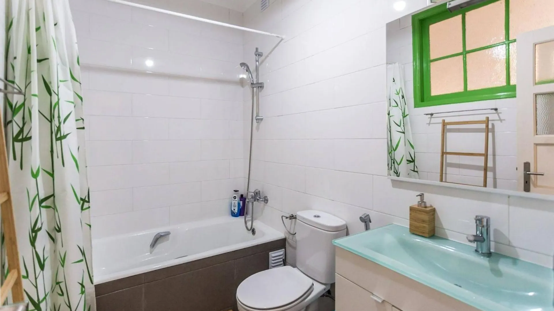 Be Local - Flat With 1 Bedroom And Terrace In Moscavide - Lissabon 0*,