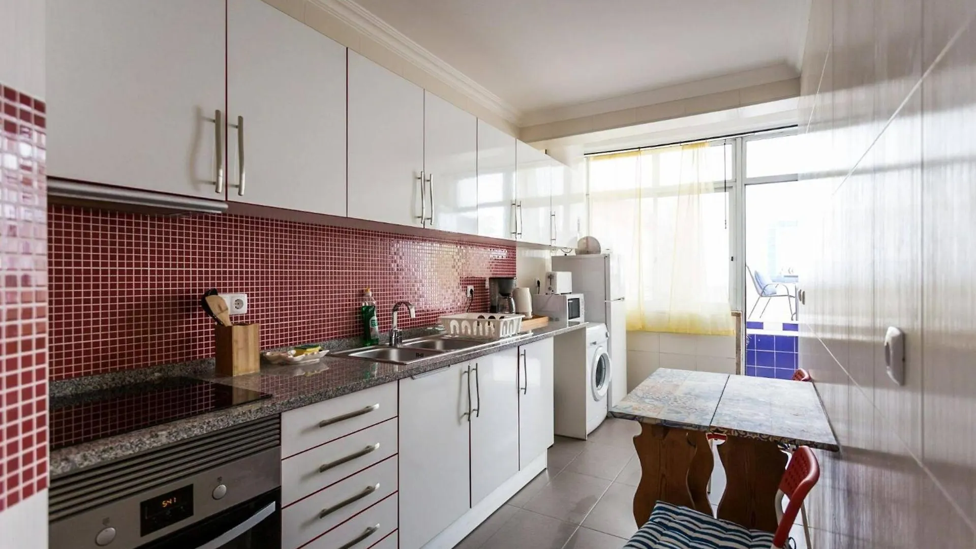 Be Local - Flat With 1 Bedroom And Terrace In Moscavide - Lissabon Appartement